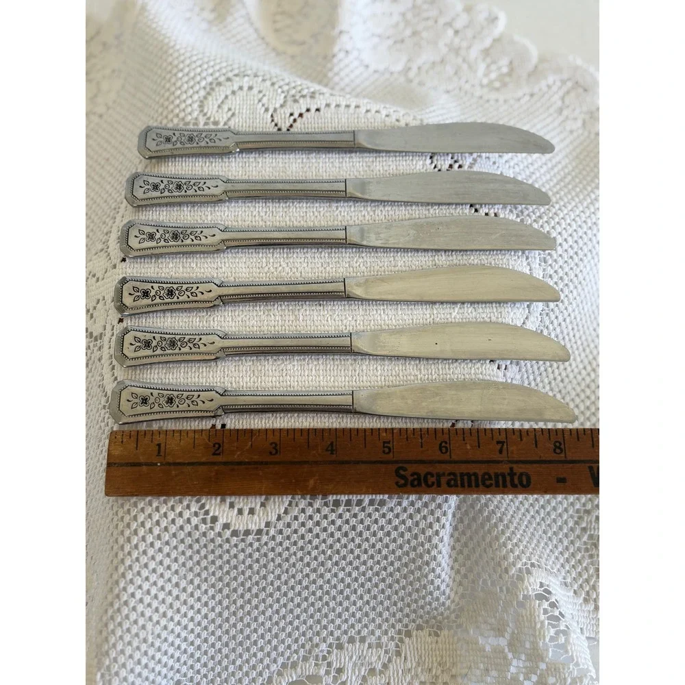 Rogers IS Stainless Korea Floral Dinner Knives Set of 6 Vintage Flatware Silver